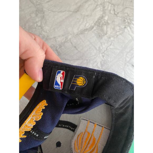 Indiana Pacers Mitchell & Ness NBA Basketball Snapback Hat - Picture 9 of 9